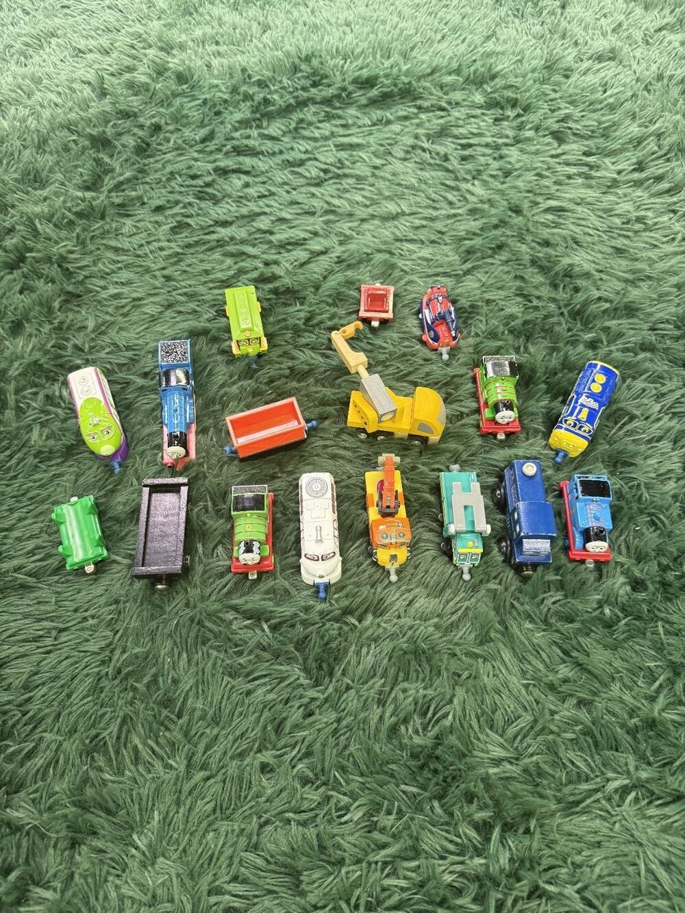 Thomas & Friends Diecast Train Engine & Vehicle Lot Push Along Toy Collection